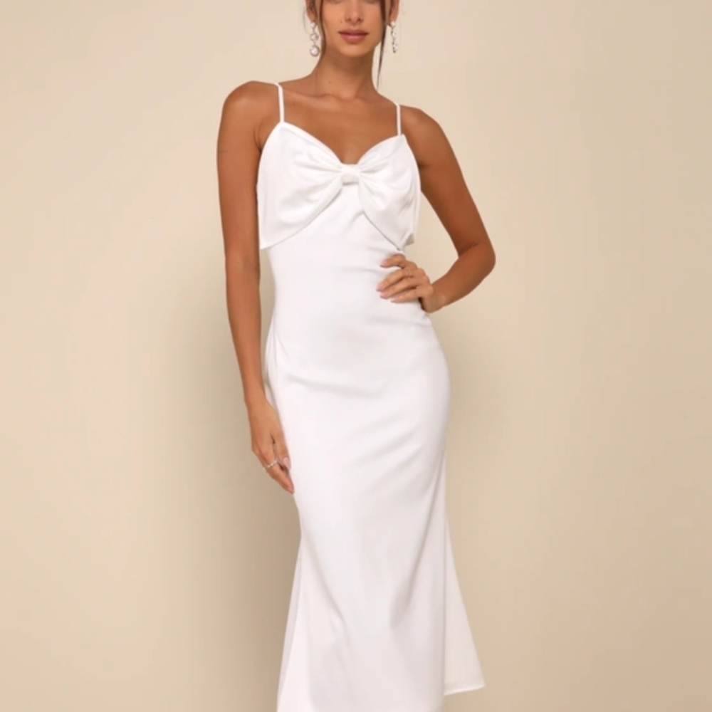 Elegant White Bow Lulus Dress